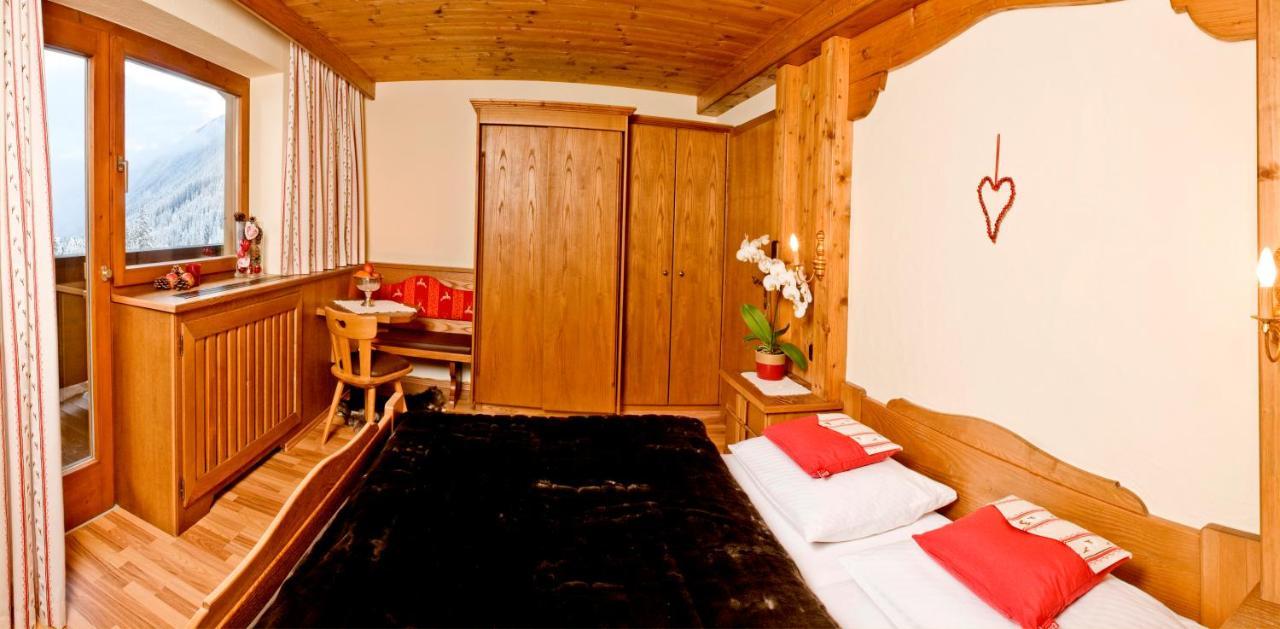 Gaestehaus Hochtirol 포더라너스바흐 외부 사진